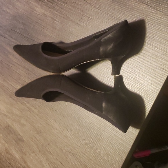 Ellen Tracy Black Fabric Kitten Pointed Toe Heels 7.5 - Picture 7 of 9